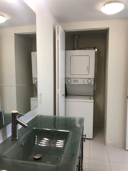 В аренду: $2,900 (2 спален, 2 ванн, 948 Квадратных фут)