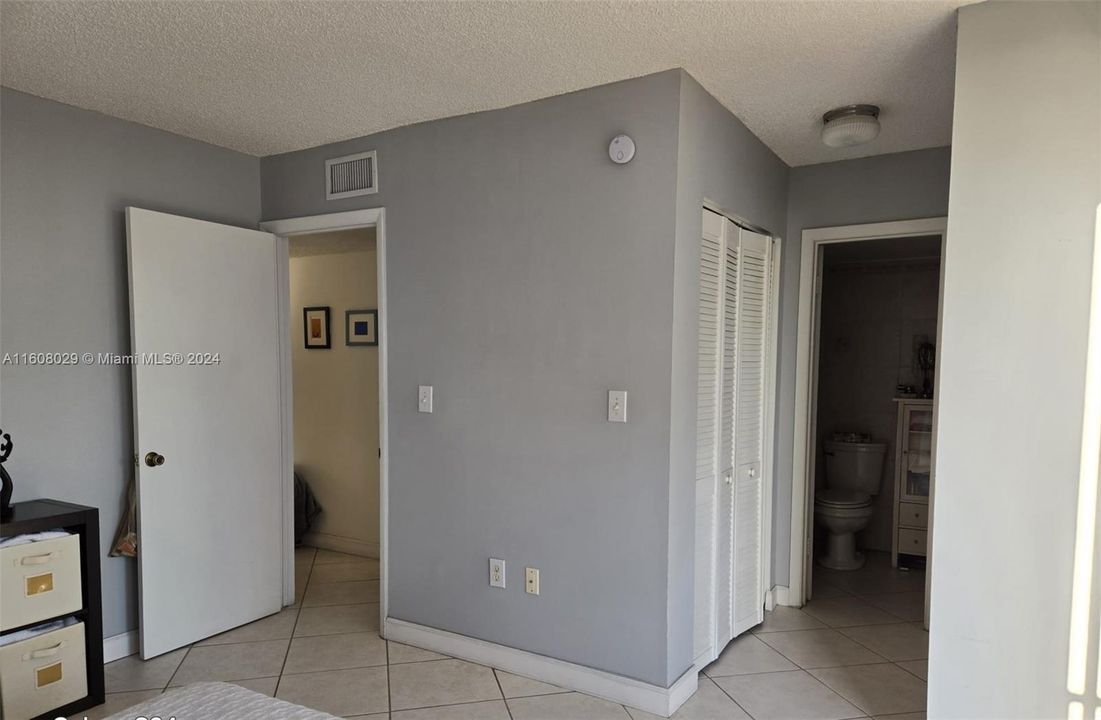 For Sale: $340,000 (3 beds, 2 baths, 1326 Square Feet)