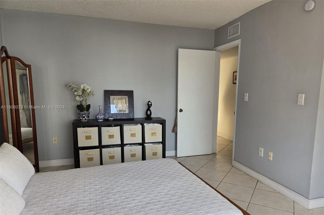 For Sale: $340,000 (3 beds, 2 baths, 1326 Square Feet)