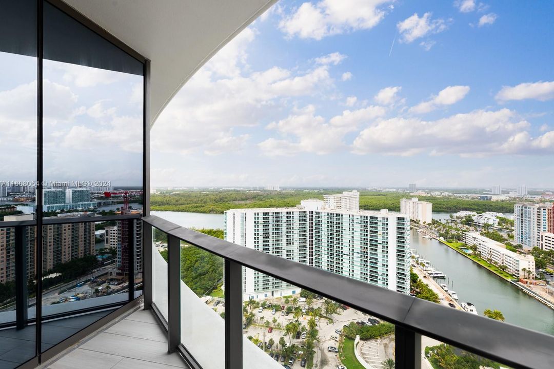 Second balcony with view over intracoastal and sunsets