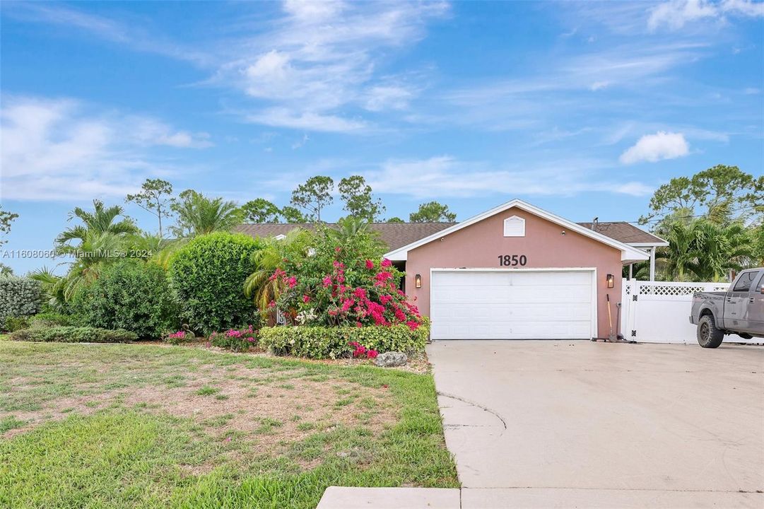 For Sale: $750,000 (4 beds, 2 baths, 2486 Square Feet)