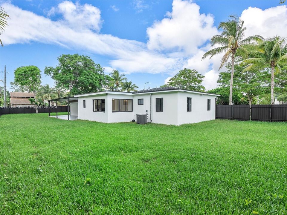 For Sale: $935,000 (3 beds, 2 baths, 1620 Square Feet)