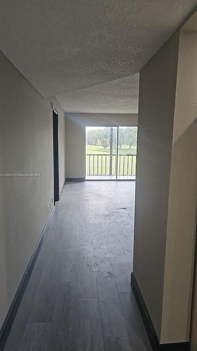 For Rent: $1,575 (1 beds, 1 baths, 750 Square Feet)