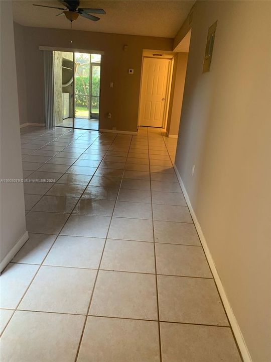 Recently Rented: $2,000 (2 beds, 2 baths, 880 Square Feet)