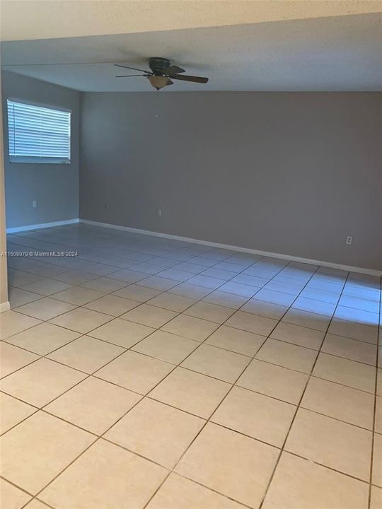 Recently Rented: $2,000 (2 beds, 2 baths, 880 Square Feet)