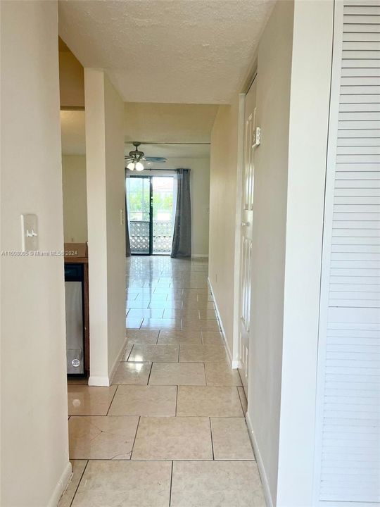 Active With Contract: $2,350 (3 beds, 2 baths, 1125 Square Feet)