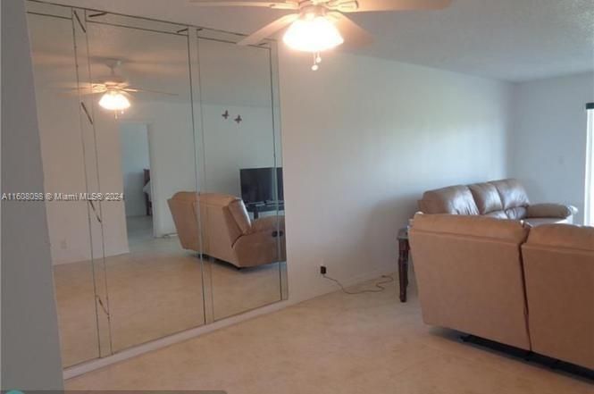 For Rent: $2,050 (2 beds, 2 baths, 1100 Square Feet)