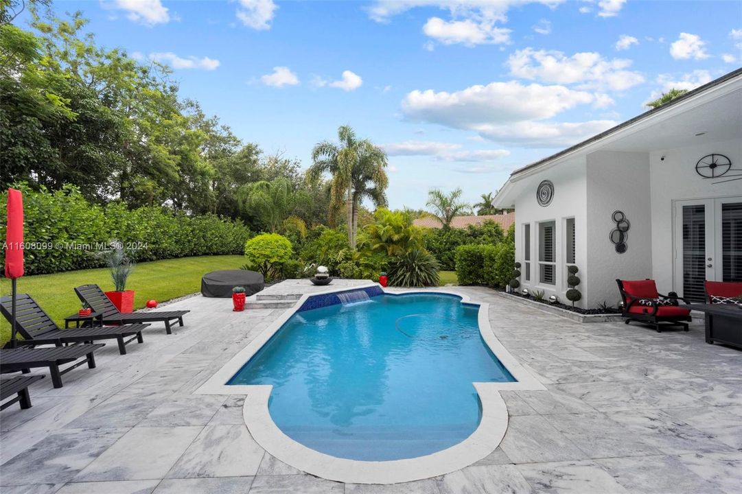 For Sale: $1,799,999 (5 beds, 4 baths, 3258 Square Feet)