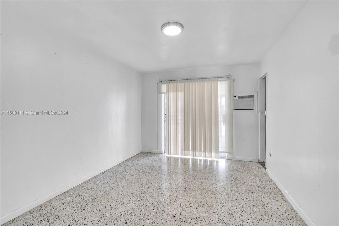 Vendido Recientemente: $475,000 (3 camas, 2 baños, 1183 Pies cuadrados)