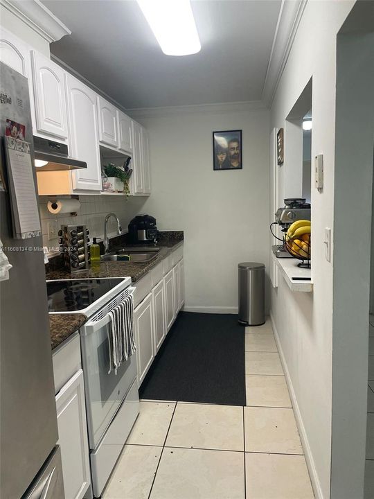 For Rent: $2,400 (2 beds, 2 baths, 1060 Square Feet)