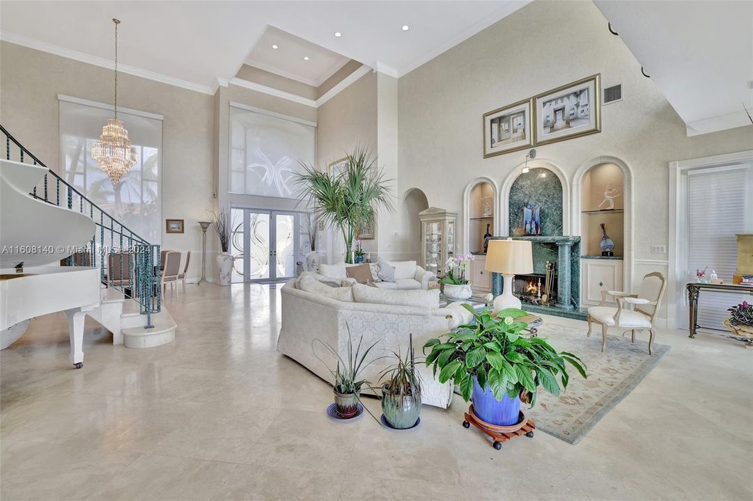 For Sale: $7,000,000 (5 beds, 5 baths, 5996 Square Feet)