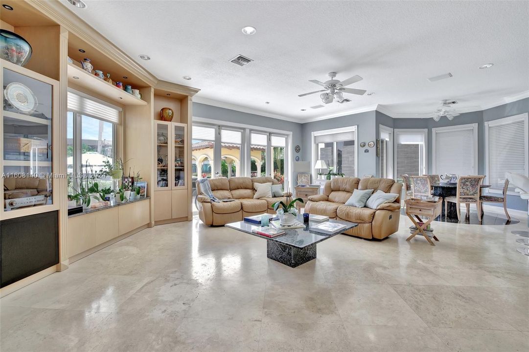 For Sale: $7,000,000 (5 beds, 5 baths, 5996 Square Feet)