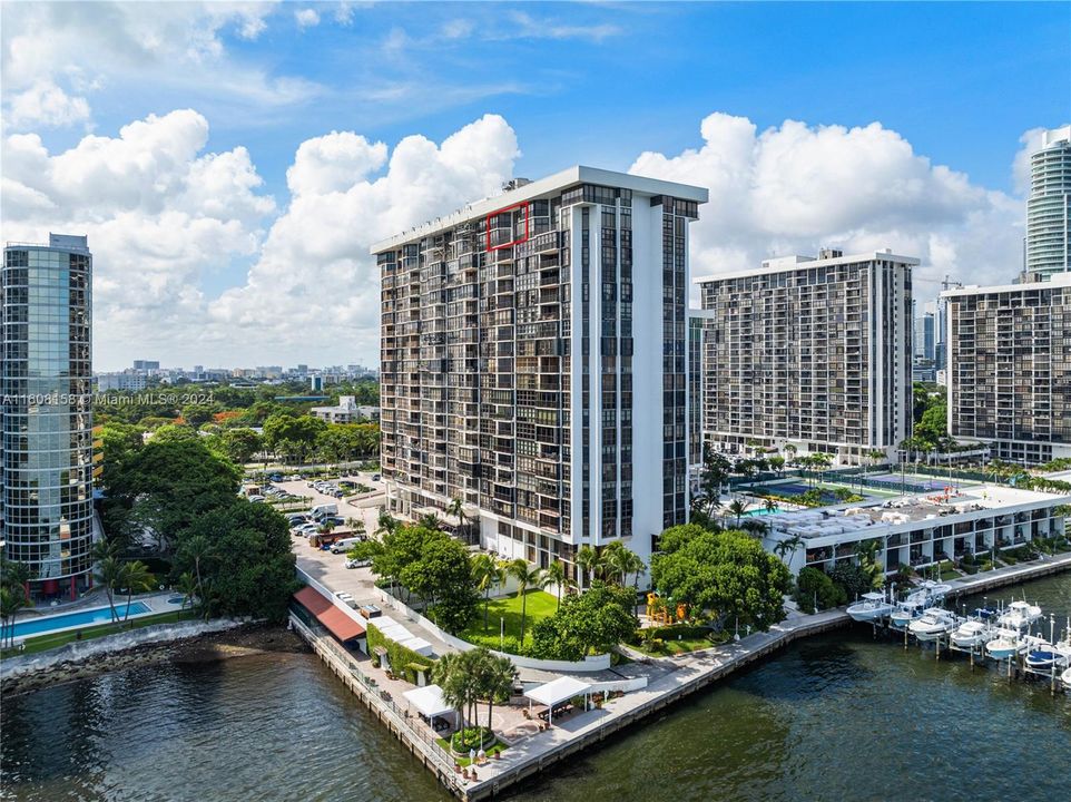 For Sale: $1,950,000 (3 beds, 3 baths, 2260 Square Feet)