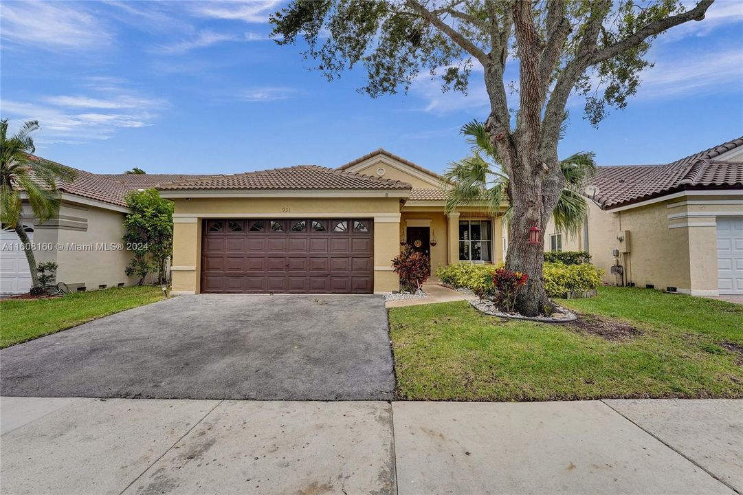 For Sale: $650,000 (3 beds, 2 baths, 1440 Square Feet)