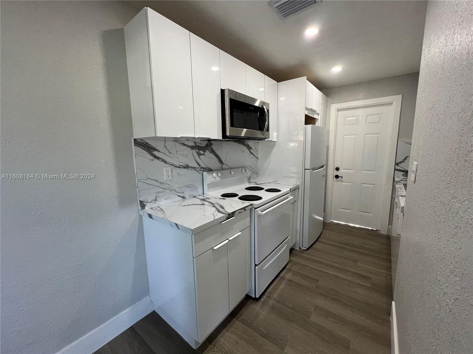 Active With Contract: $475,000 (0 beds, 0 baths, 1104 Square Feet)