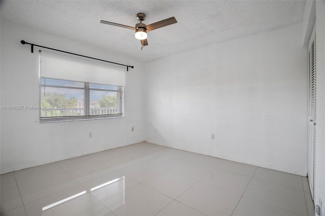 For Sale: $235,000 (2 beds, 2 baths, 1255 Square Feet)