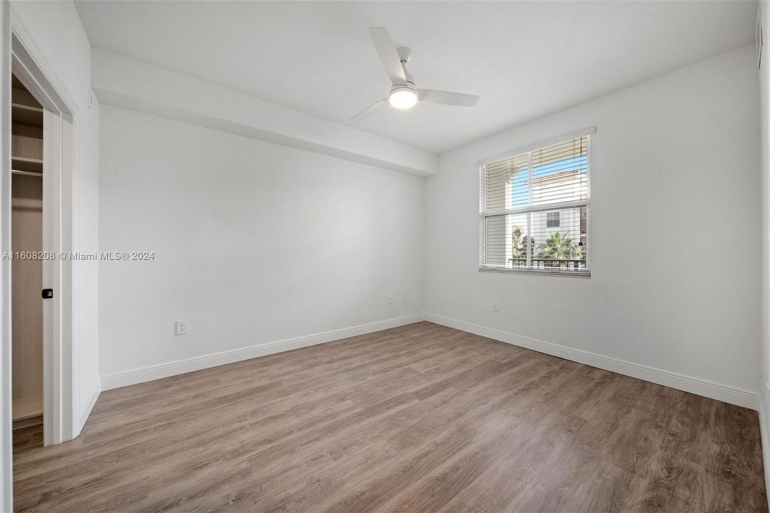 Active With Contract: $2,203 (1 beds, 1 baths, 750 Square Feet)