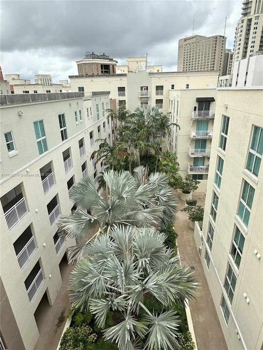 Active With Contract: $3,050 (2 beds, 2 baths, 1173 Square Feet)