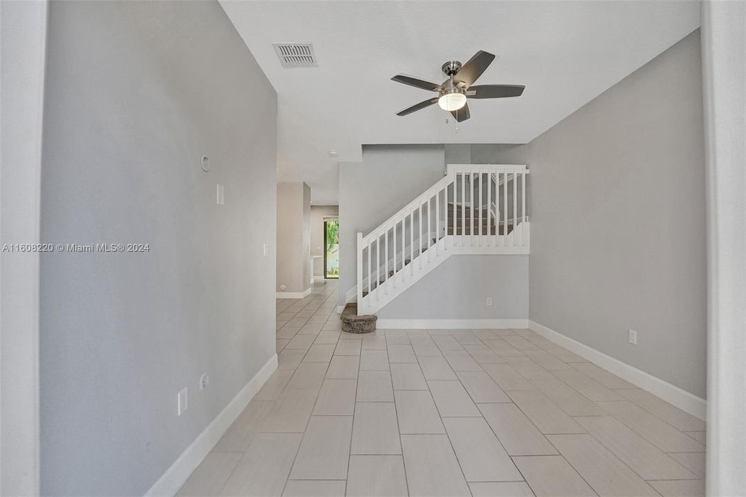 Active With Contract: $3,000 (3 beds, 2 baths, 1618 Square Feet)