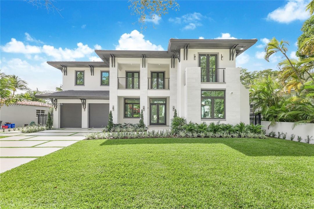 For Sale: $4,590,000 (5 beds, 6 baths, 4098 Square Feet)