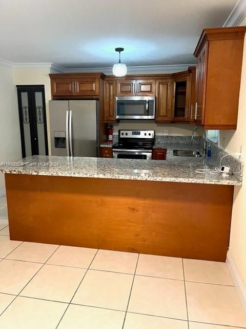 Vendido Recientemente: $490,000 (3 camas, 2 baños, 1275 Pies cuadrados)