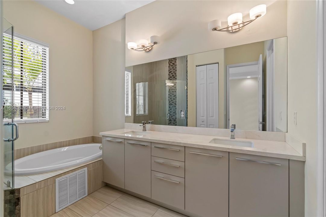 For Sale: $740,000 (3 beds, 2 baths, 1865 Square Feet)