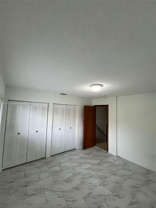 For Rent: $2,150 (2 beds, 1 baths, 868 Square Feet)