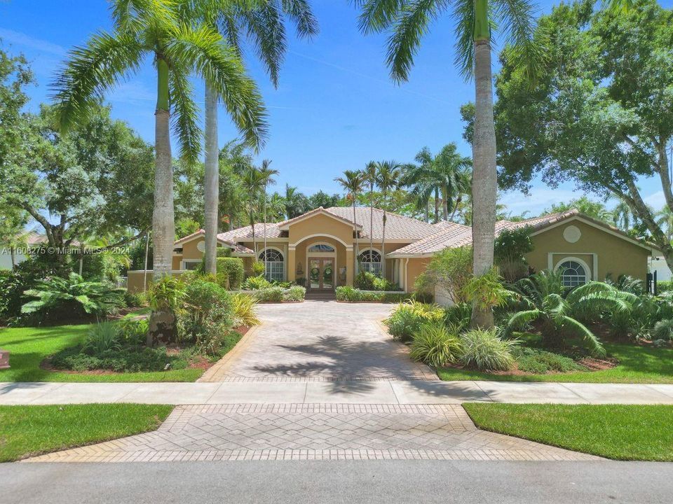 Recently Sold: $1,699,999 (5 beds, 4 baths, 3571 Square Feet)