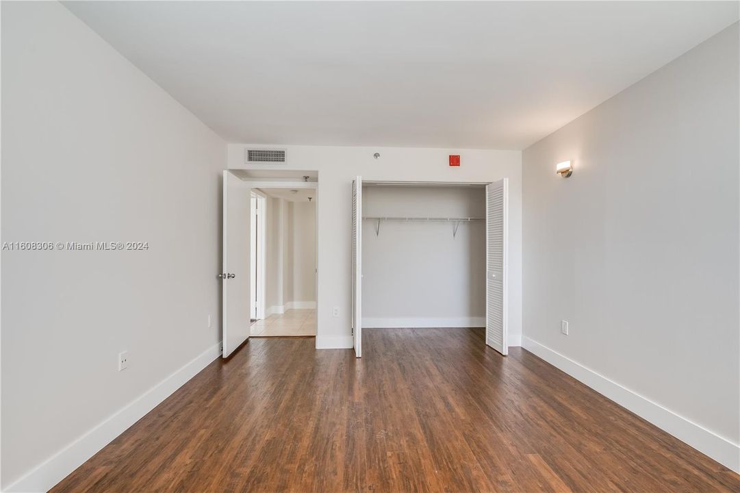 For Sale: $520,000 (2 beds, 2 baths, 1263 Square Feet)