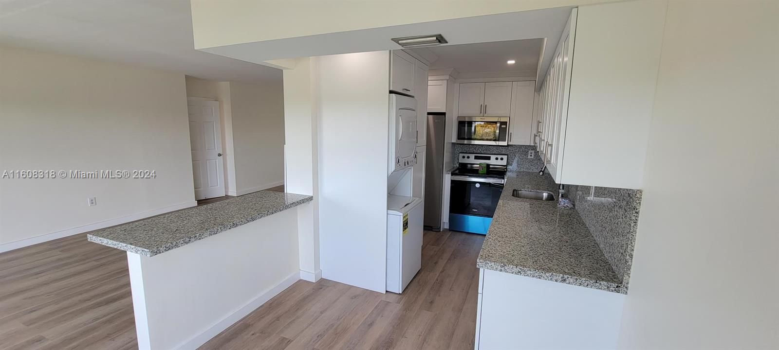 For Rent: $2,600 (2 beds, 2 baths, 1170 Square Feet)