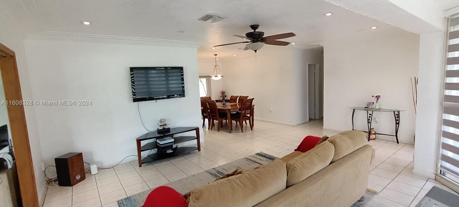 For Sale: $644,900 (3 beds, 2 baths, 2049 Square Feet)