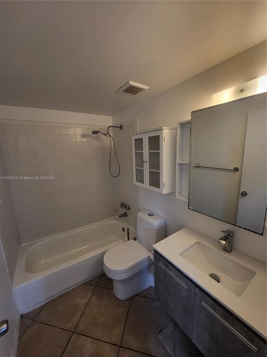 For Rent: $2,690 (2 beds, 1 baths, 690 Square Feet)