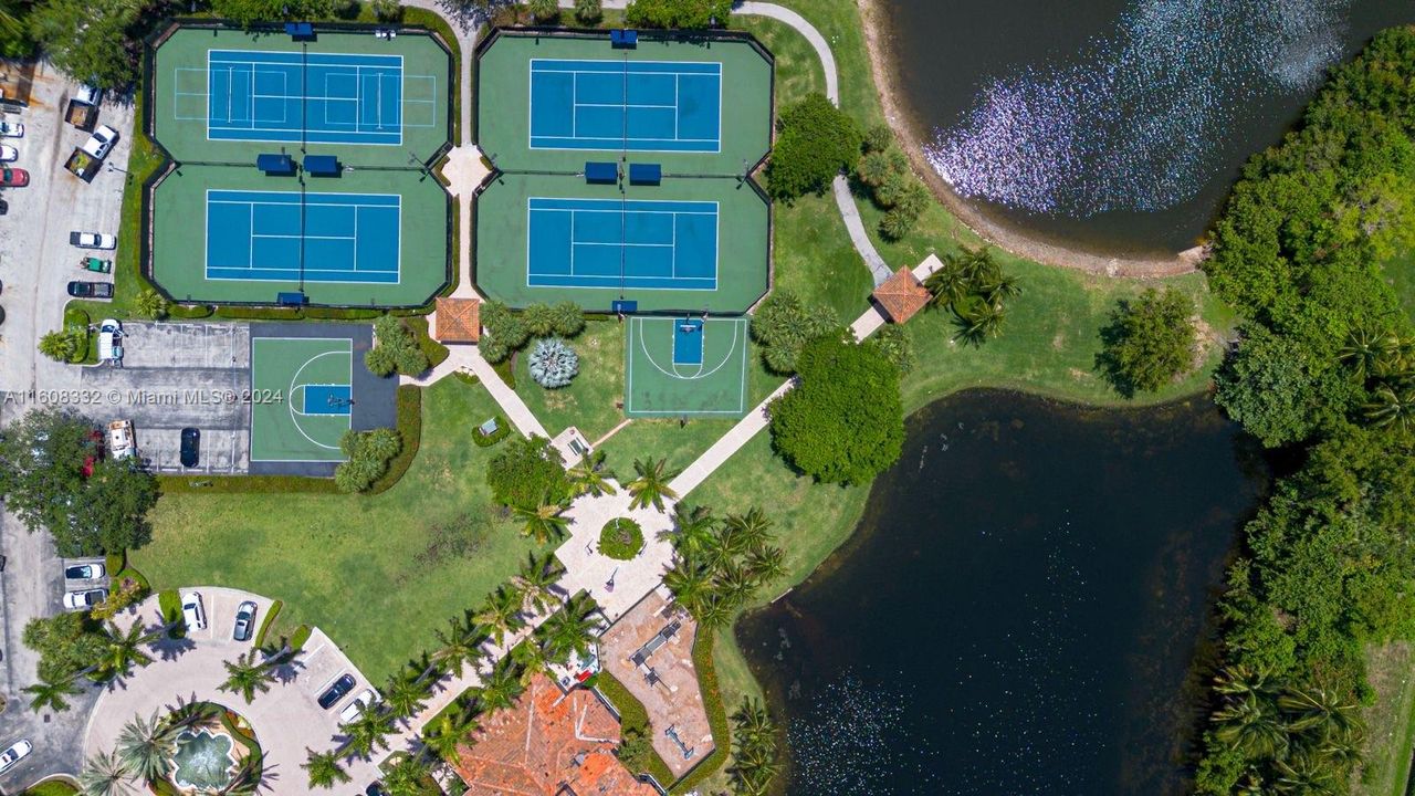 community tennis, Pickleball & Basketball courts