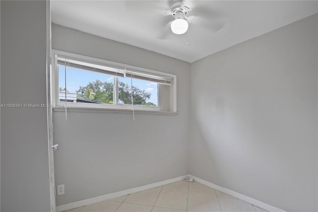 For Sale: $429,900 (4 beds, 2 baths, 1458 Square Feet)