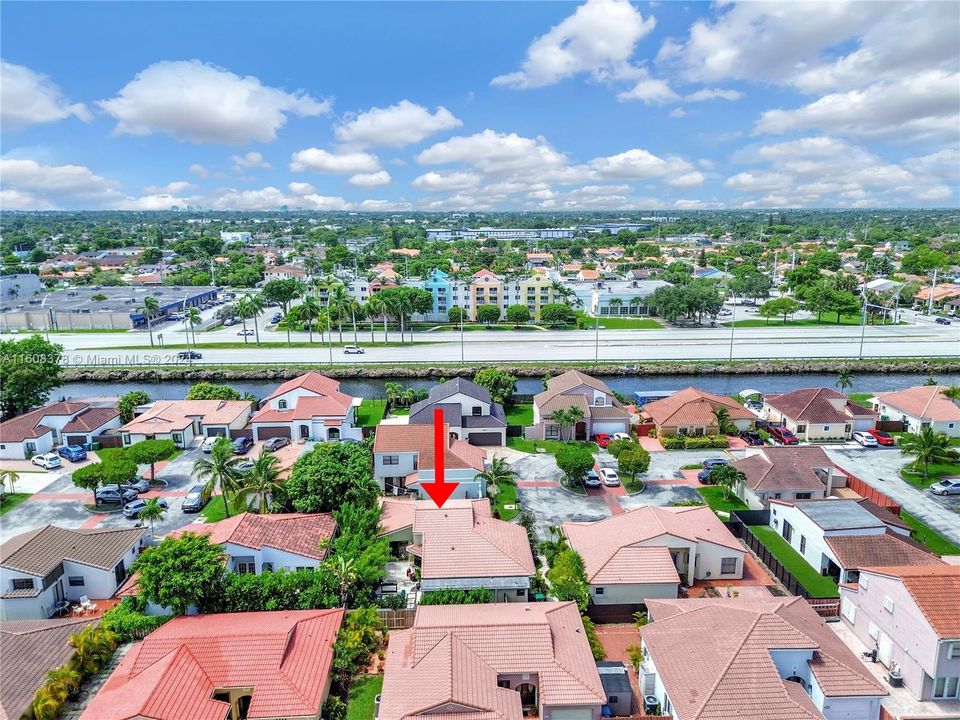 For Sale: $695,000 (3 beds, 3 baths, 1372 Square Feet)