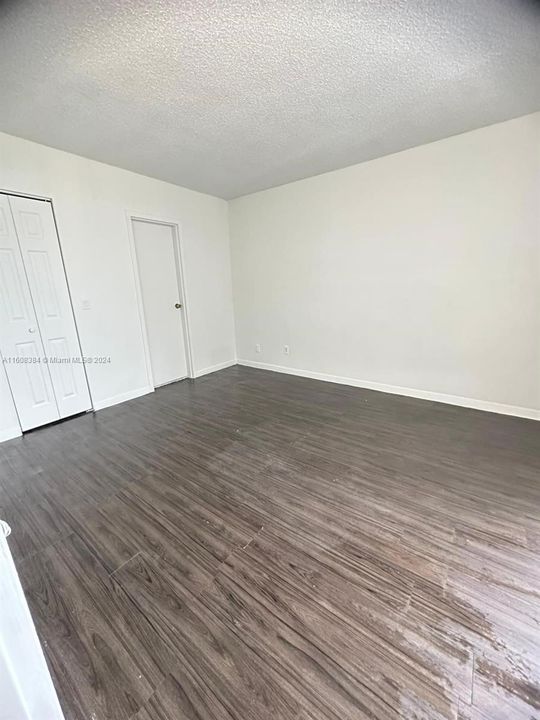 For Sale: $199,000 (2 beds, 2 baths, 1050 Square Feet)