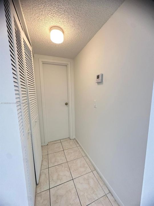 For Sale: $199,000 (2 beds, 2 baths, 1050 Square Feet)