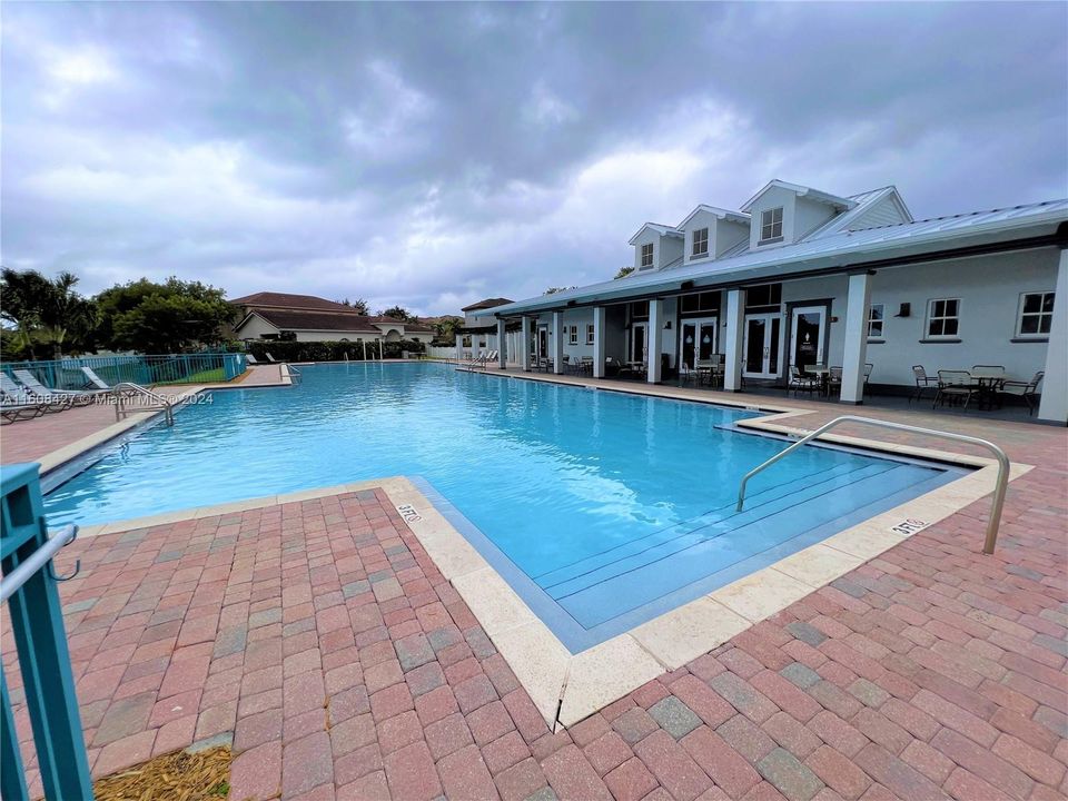 CLUBHOUSE POOL