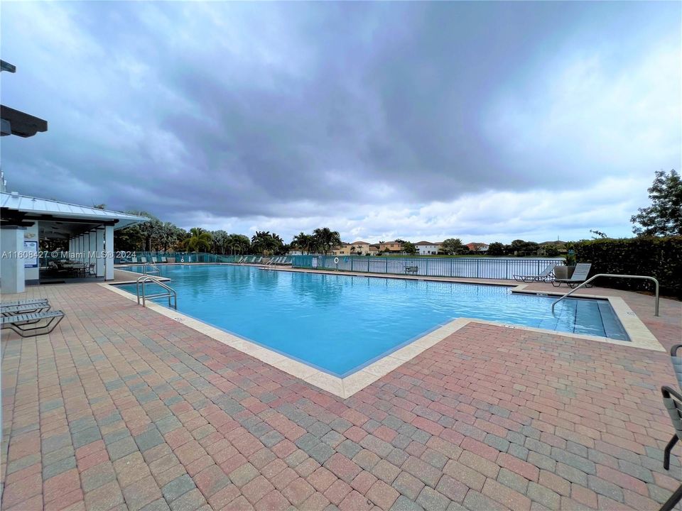 CLUBHOUSE POOL