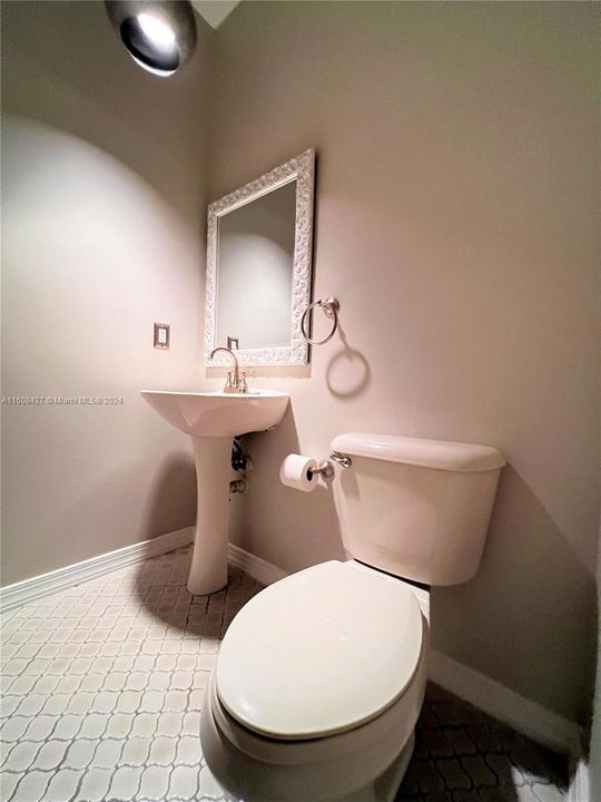 POWDER ROOM