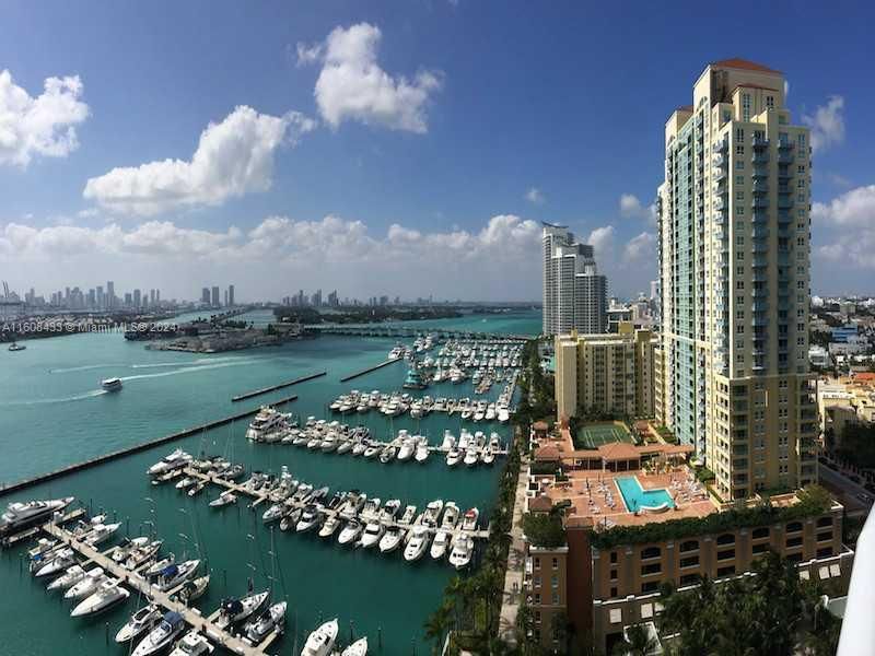 Magnificent SOFI condo in the hearth of the Miami Beach Marina.