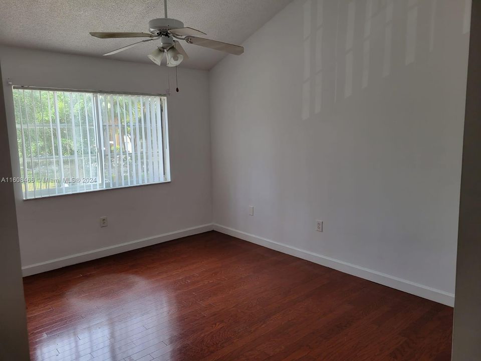 For Rent: $2,500 (2 beds, 2 baths, 1100 Square Feet)