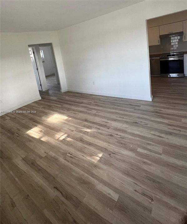 For Rent: $2,400 (2 beds, 1 baths, 1526 Square Feet)