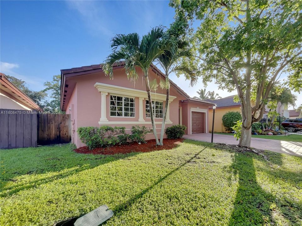 For Sale: $456,000 (3 beds, 2 baths, 1443 Square Feet)