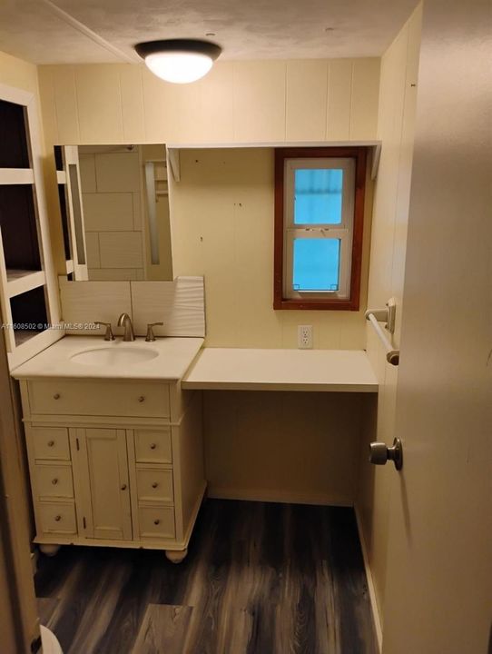 For Rent: $1,800 (2 beds, 1 baths, 0 Square Feet)