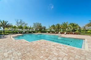 For Sale: $585,000 (3 beds, 2 baths, 1906 Square Feet)