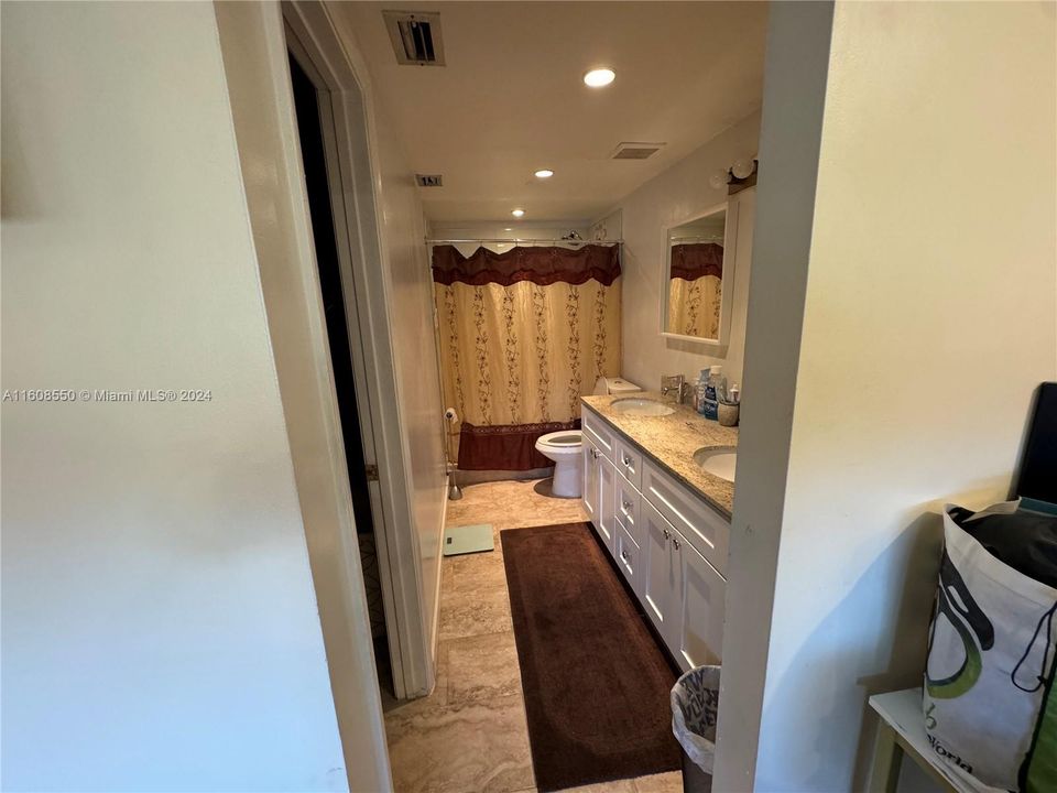 For Rent: $2,600 (2 beds, 2 baths, 1512 Square Feet)