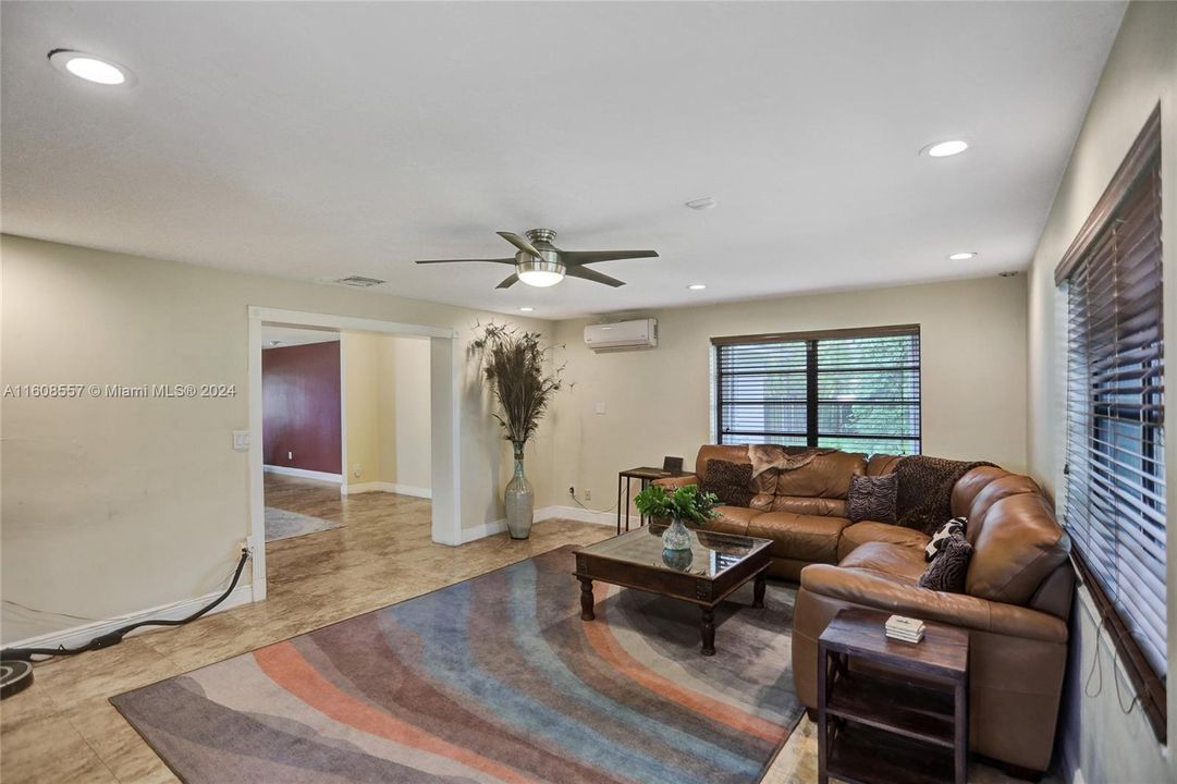 Active With Contract: $749,000 (3 beds, 2 baths, 1708 Square Feet)