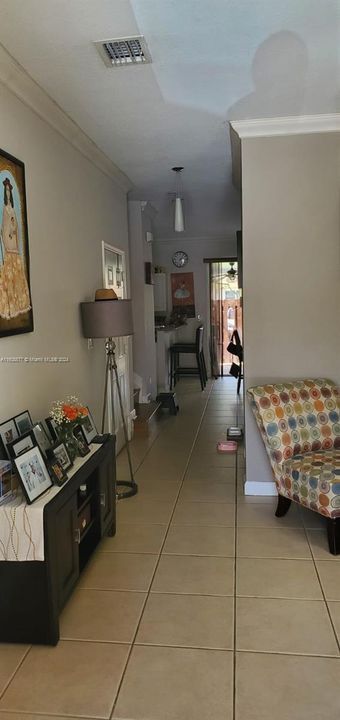 En Venta: $525,000 (3 camas, 2 baños, 1564 Pies cuadrados)