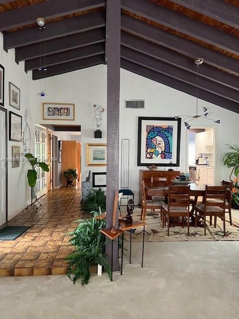 Vendido Recientemente: $945,000 (4 camas, 3 baños, 2628 Pies cuadrados)